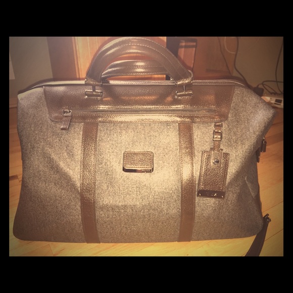 tumi earl grey carry on